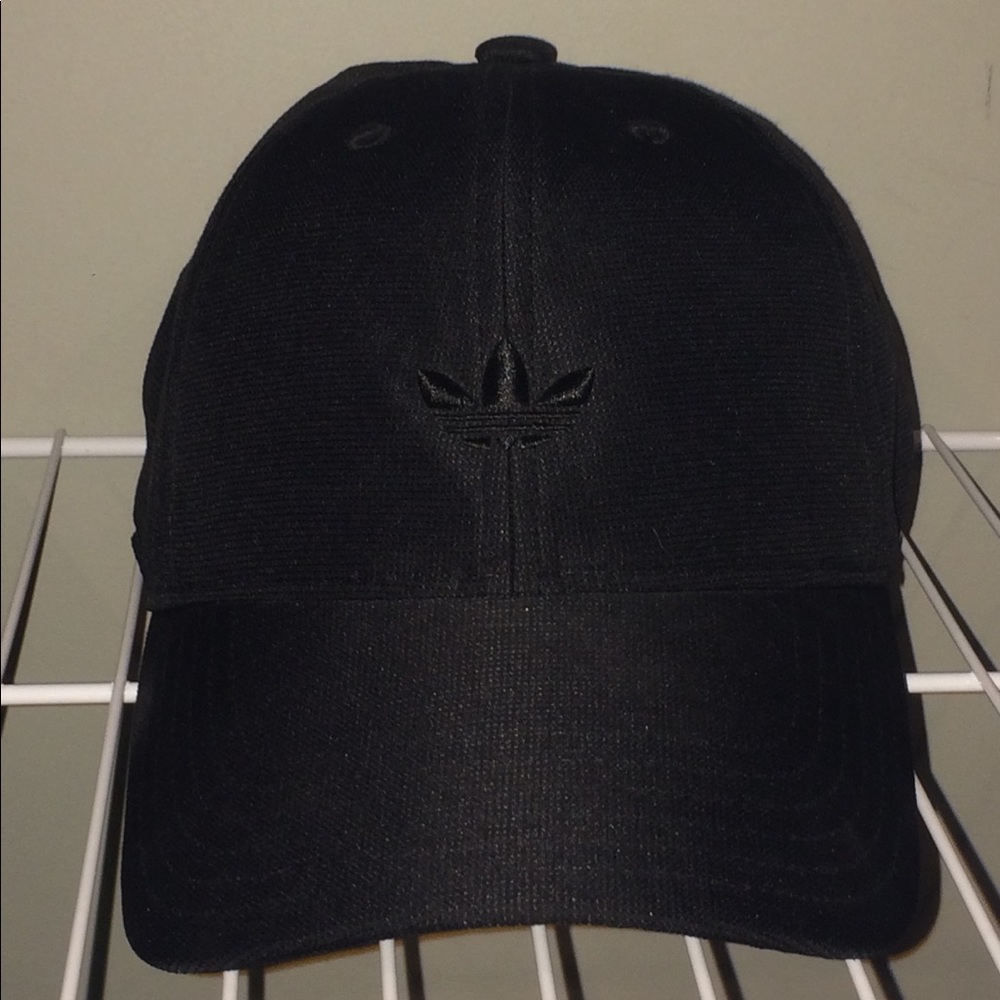 Adidas black running hat never worn